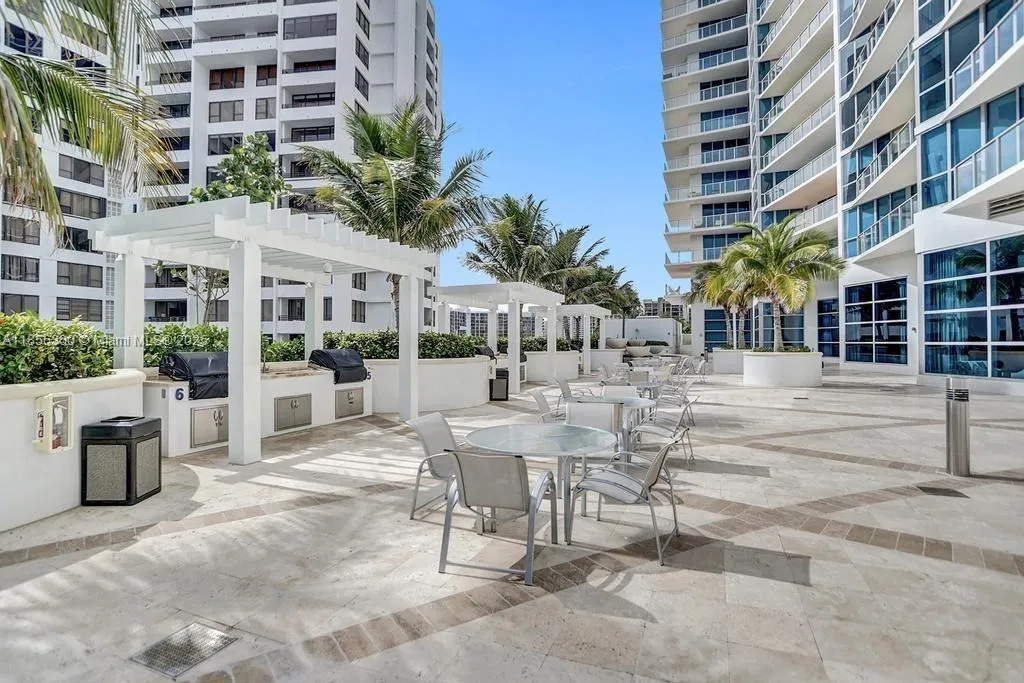 3101 S Ocean Dr, #1704