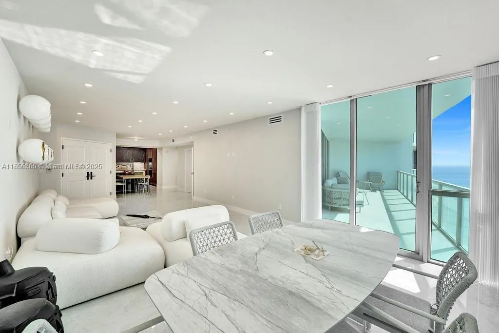 3101 S Ocean Dr, #1704