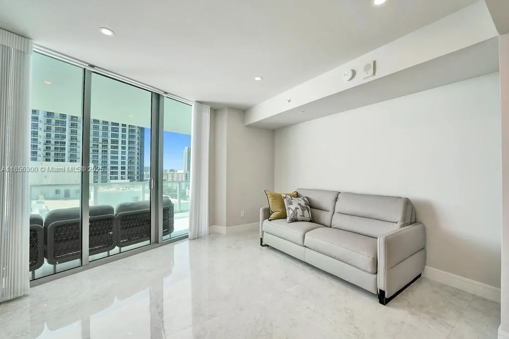 3101 S Ocean Dr, #1704