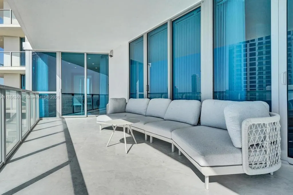 3101 S Ocean Dr, #1704