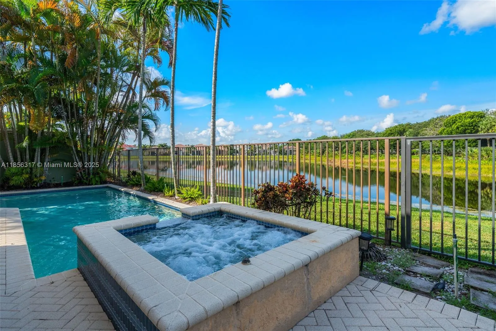 17771 Lake Azure Way