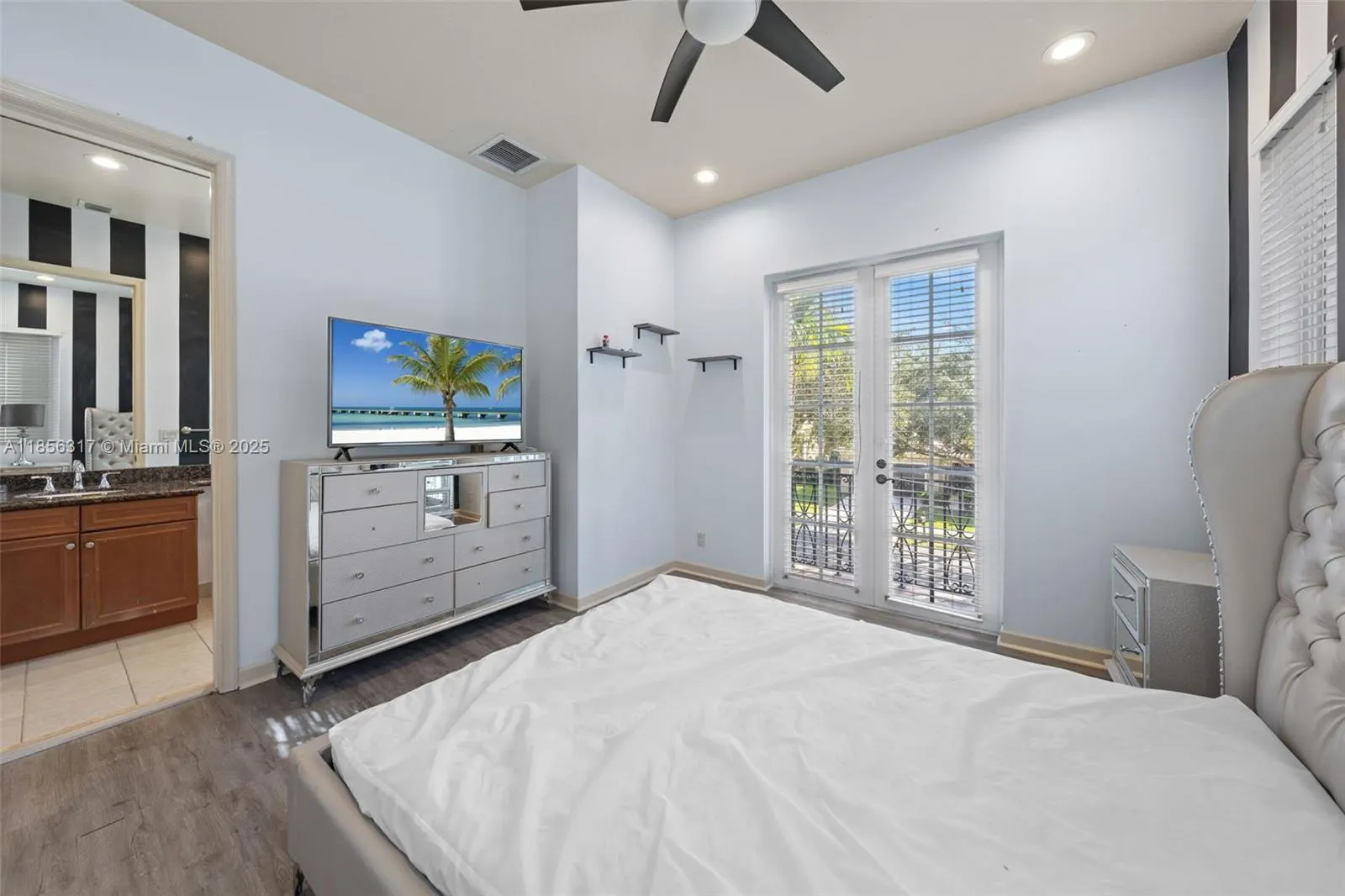 17771 Lake Azure Way