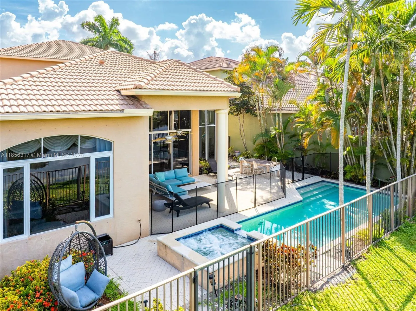 17771 Lake Azure Way