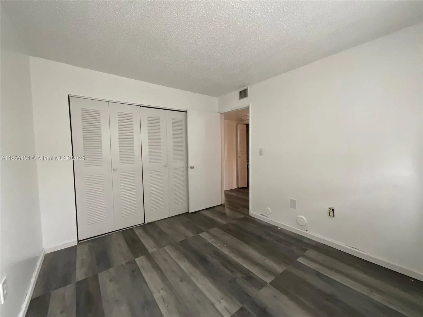 9877 Nob Hill Ct, #25/9877