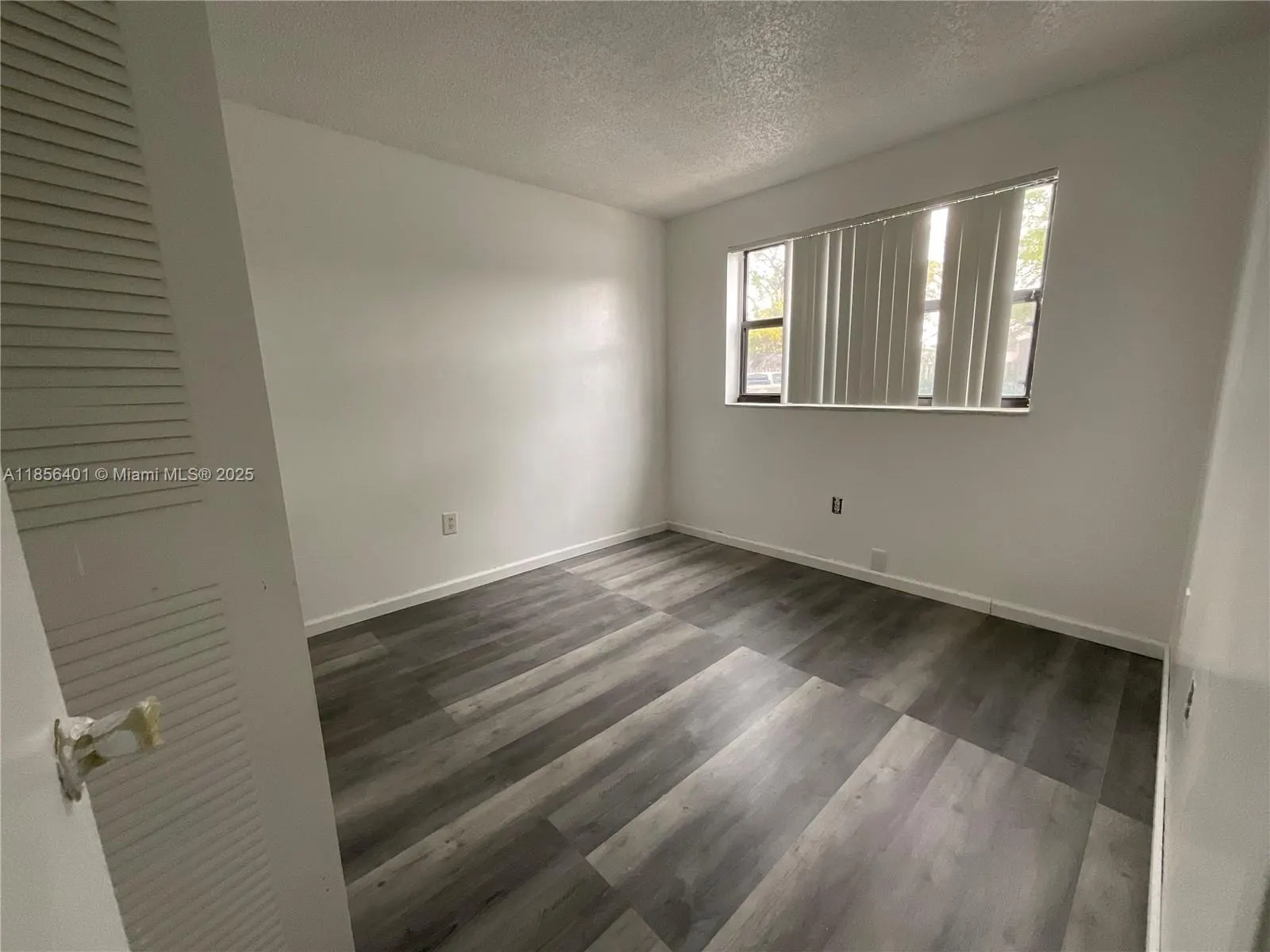 9877 Nob Hill Ct, #25/9877