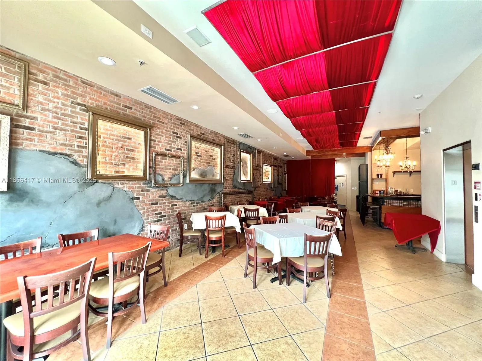223 Valencia Ave