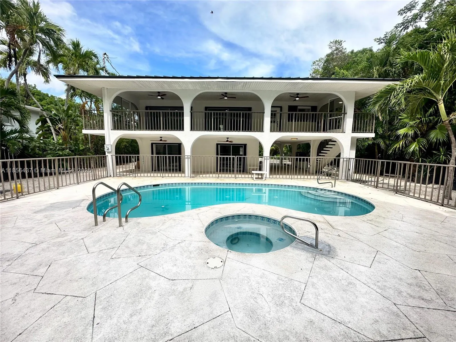1548 Eastward Ho Ln