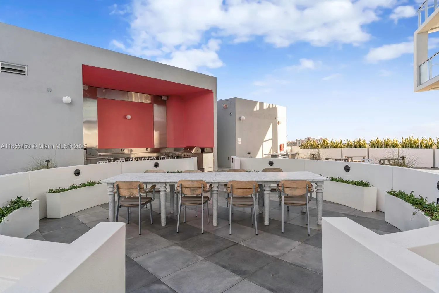 2000 Metropica Way, #1109