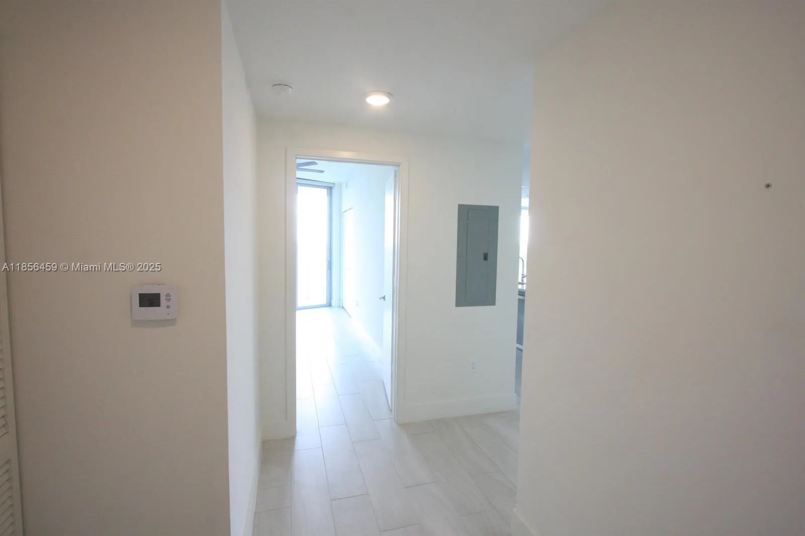 2000 Metropica Way, #1109