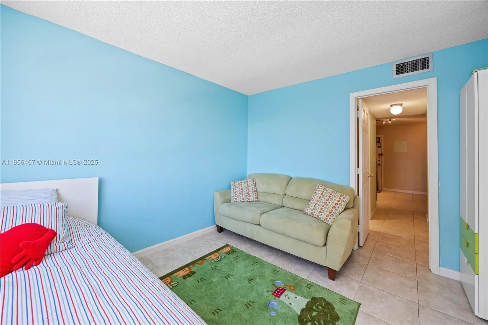 251 174th St, #812