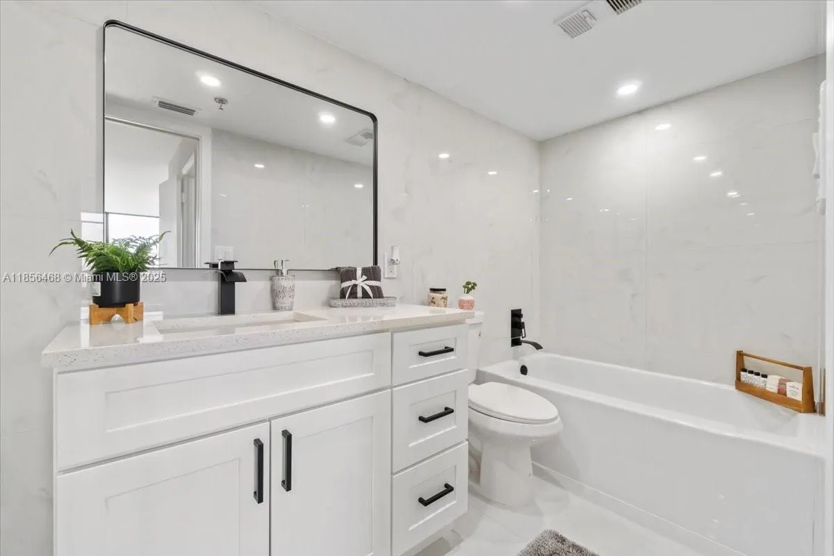 7129 Promenade Dr, #801