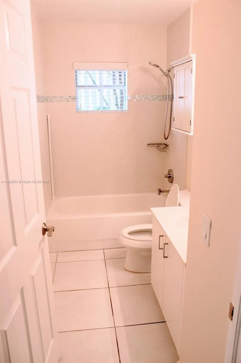 959 Falling Water Rd