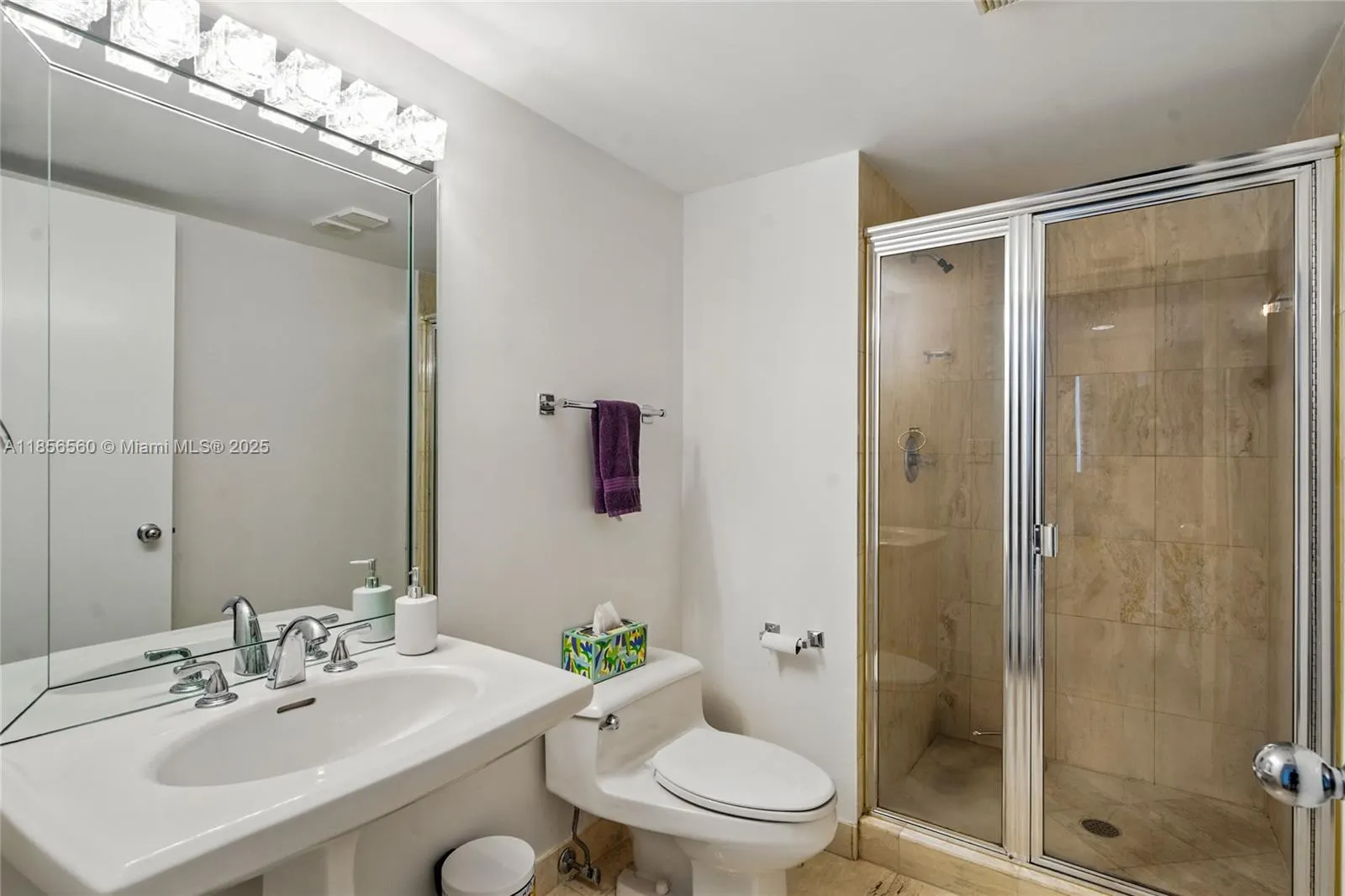 3600 Mystic Pointe Dr, #305