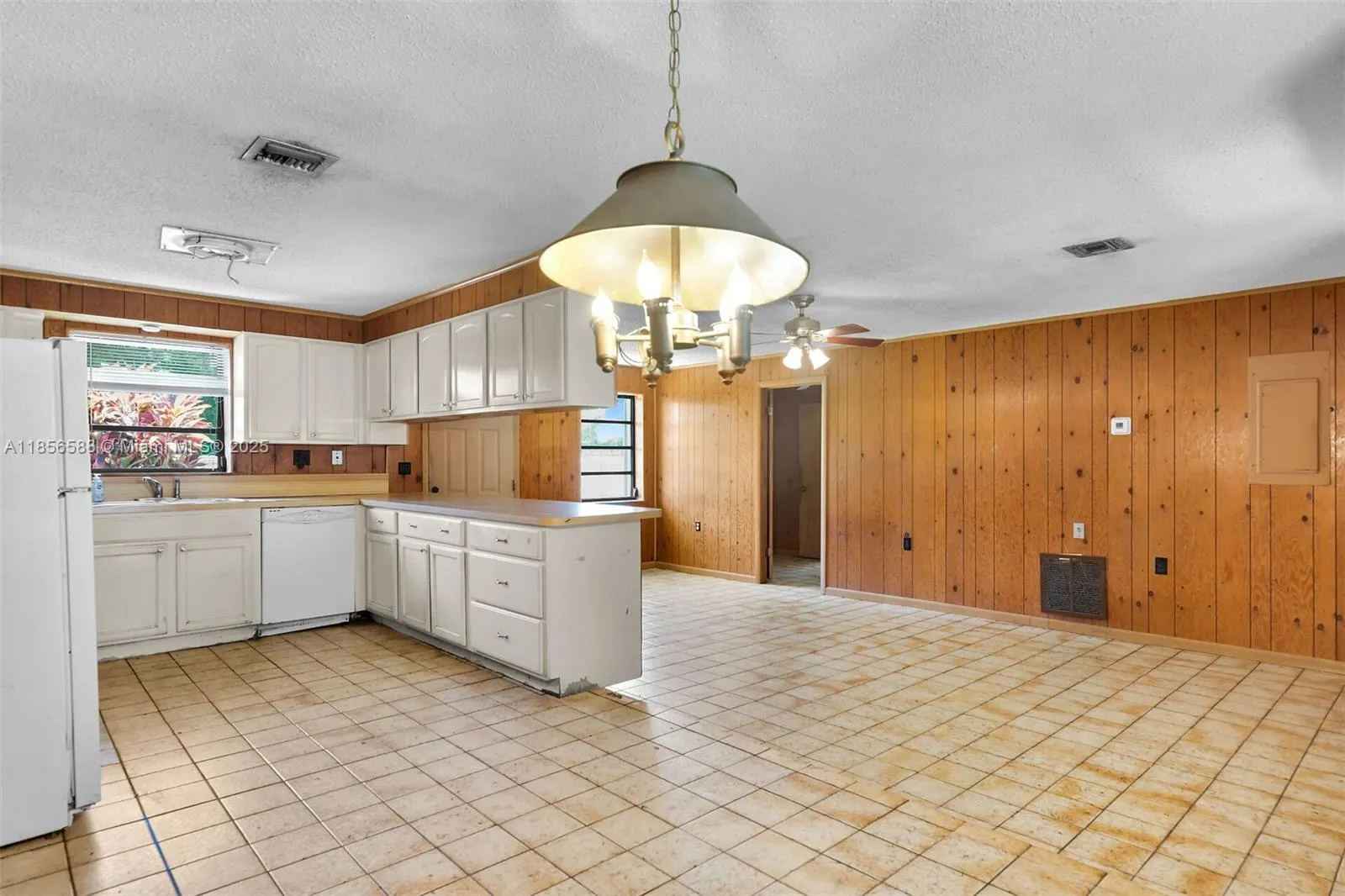 82207 Old Hwy