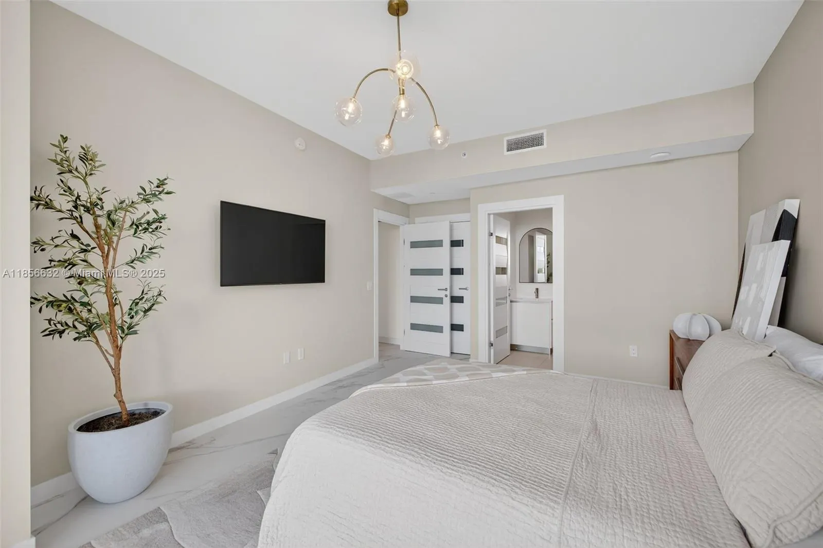 2200 N Ocean Blvd, #S303