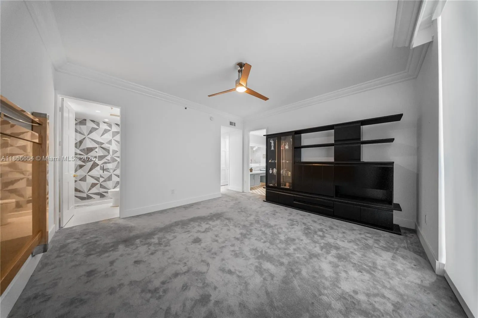 626 Coral Way, #402