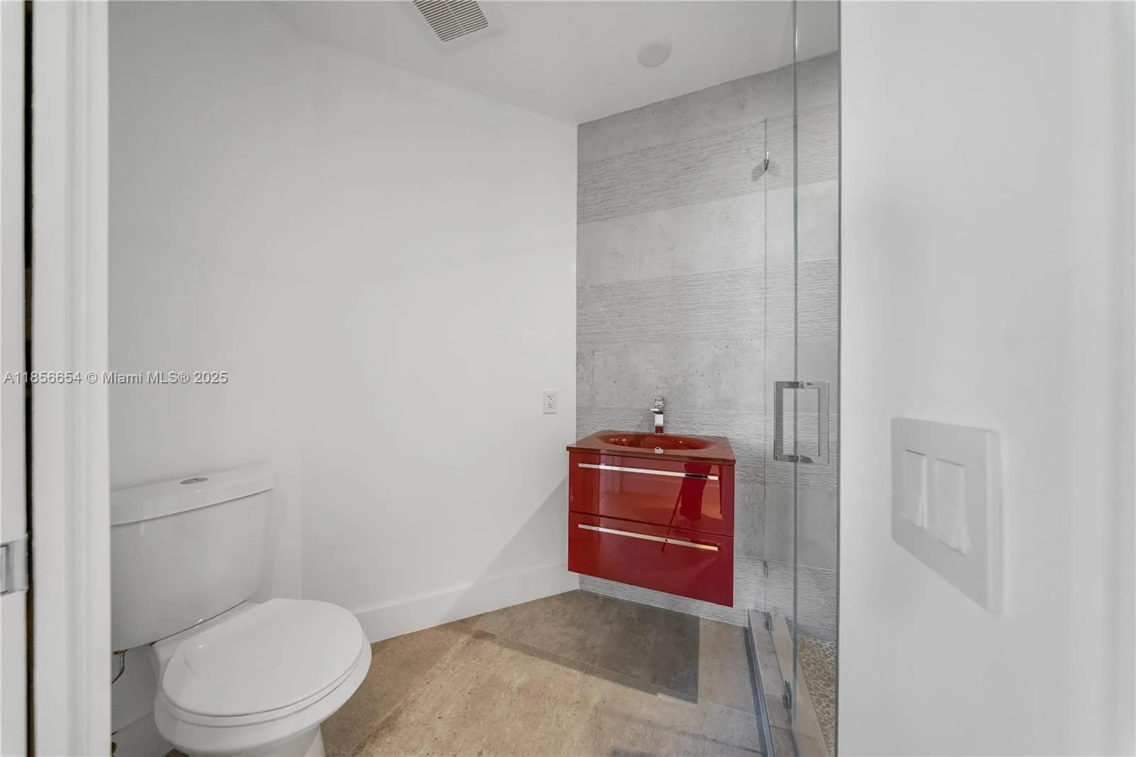626 Coral Way, #402
