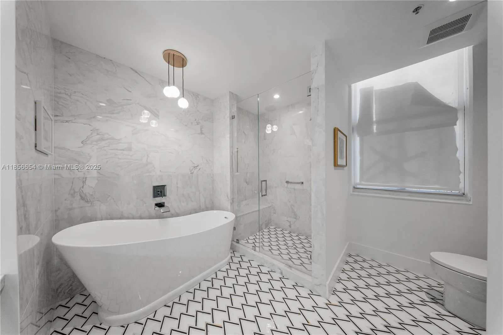 626 Coral Way, #402