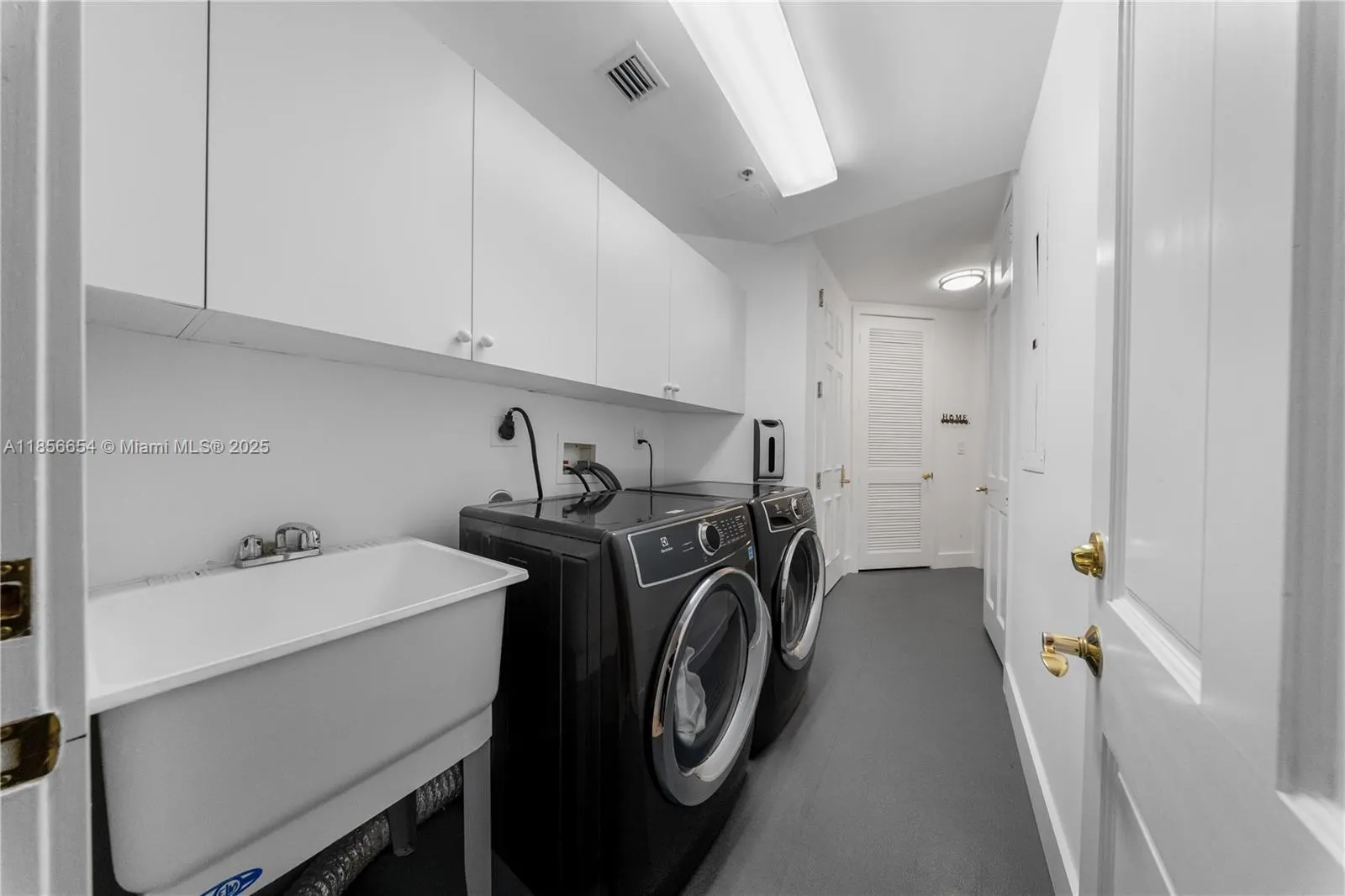 626 Coral Way, #402