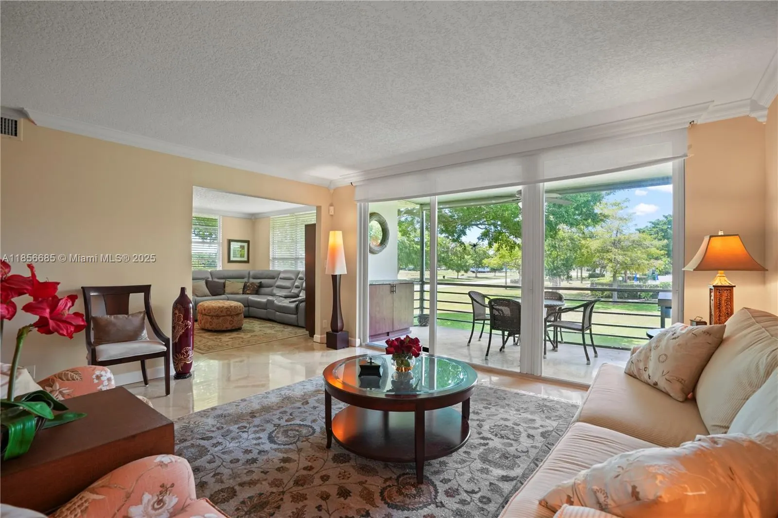 350 Oaks Ln, #222