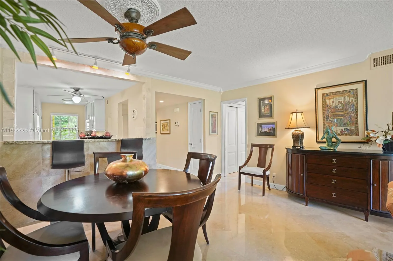 350 Oaks Ln, #222