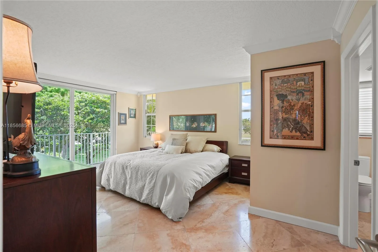 350 Oaks Ln, #222