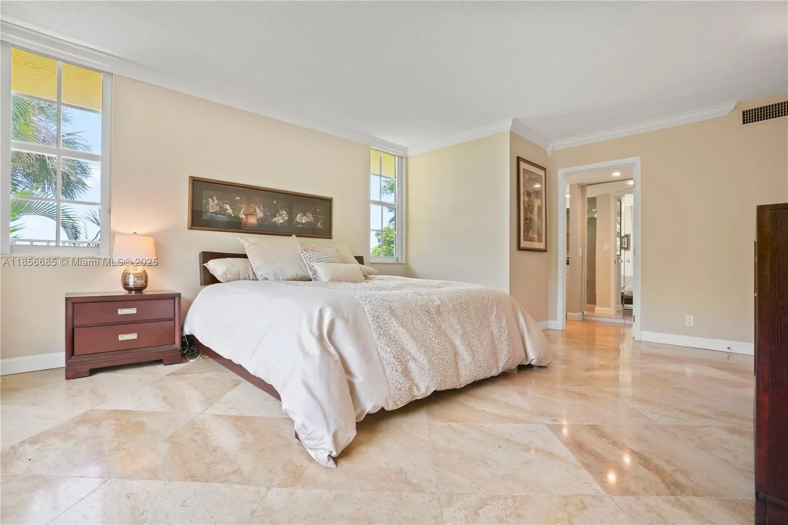 350 Oaks Ln, #222