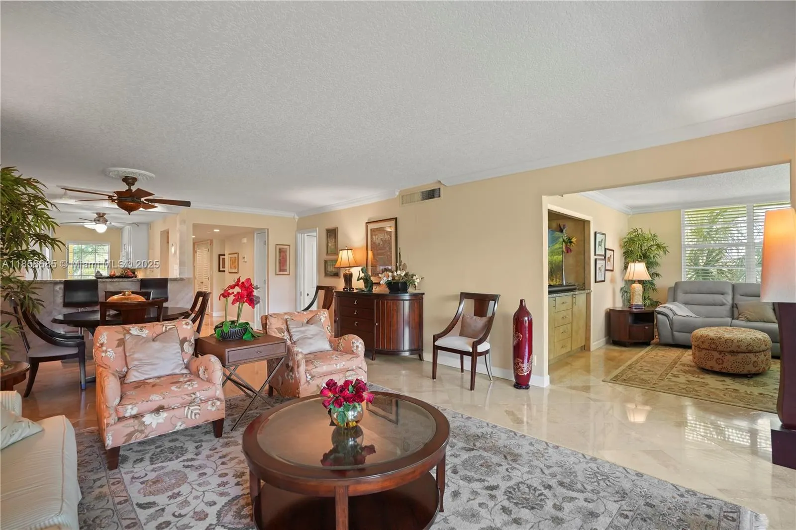 350 Oaks Ln, #222