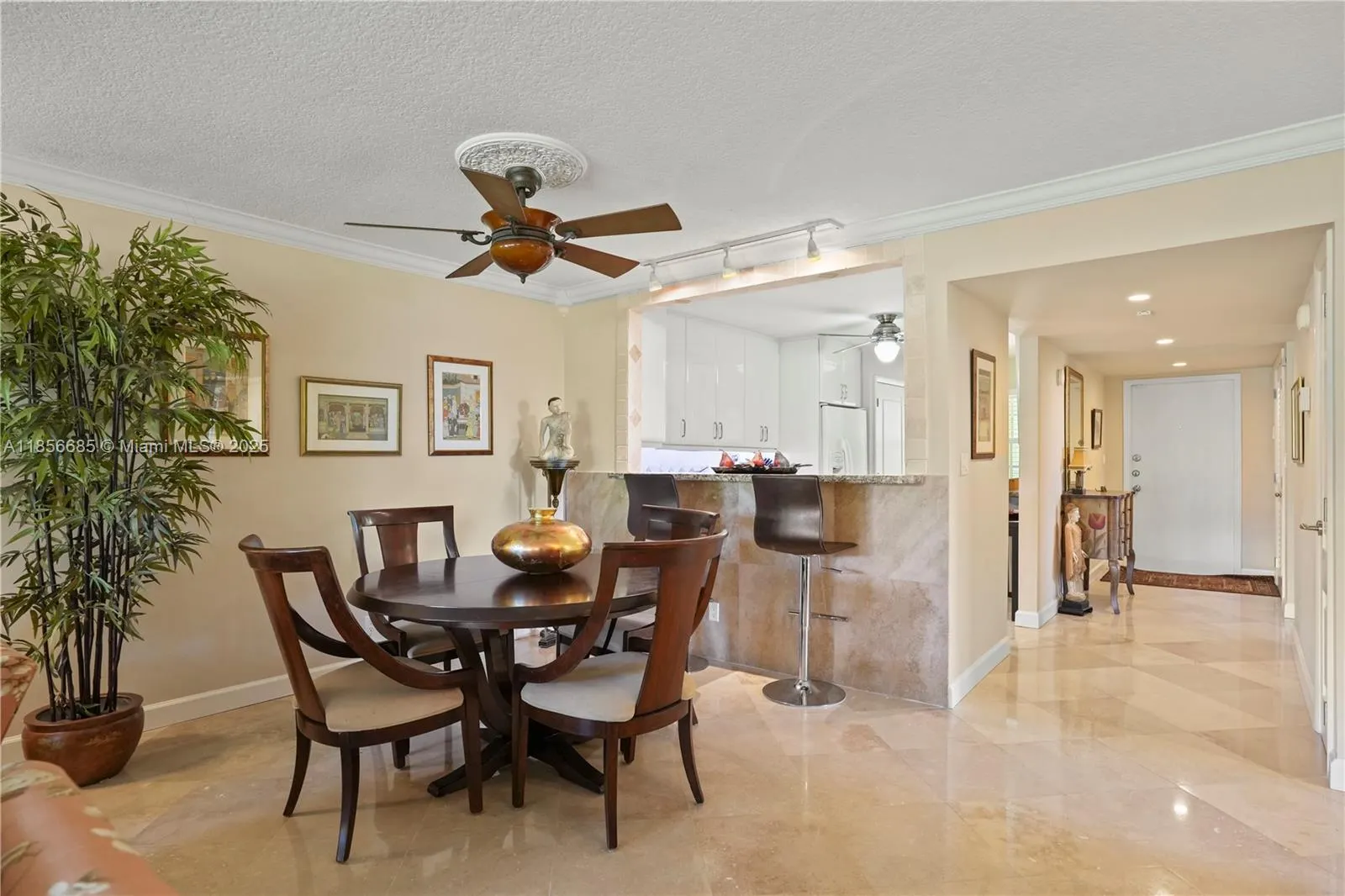 350 Oaks Ln, #222