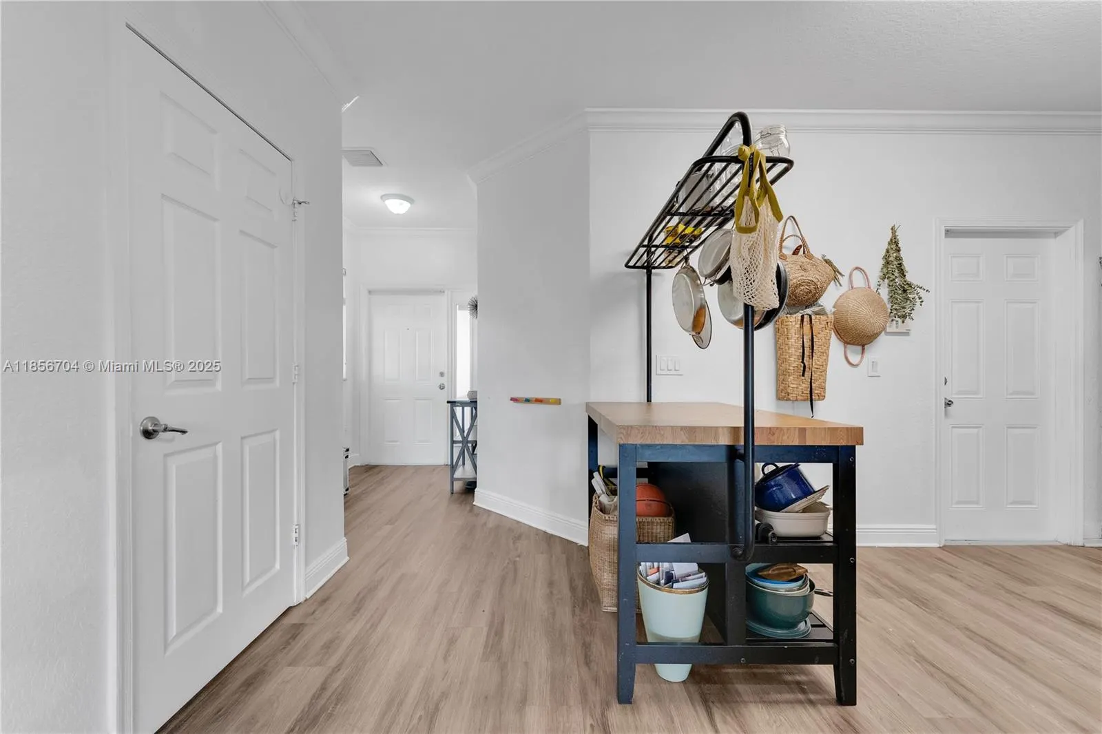 8080 NW 27th St