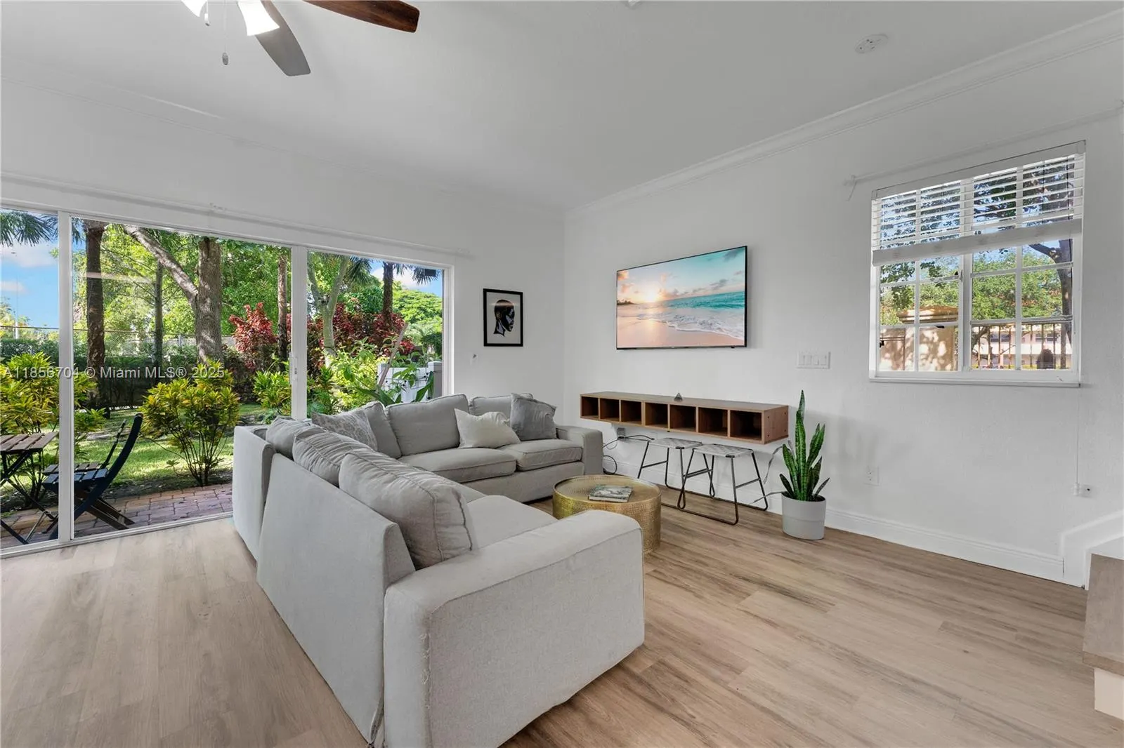8080 NW 27th St
