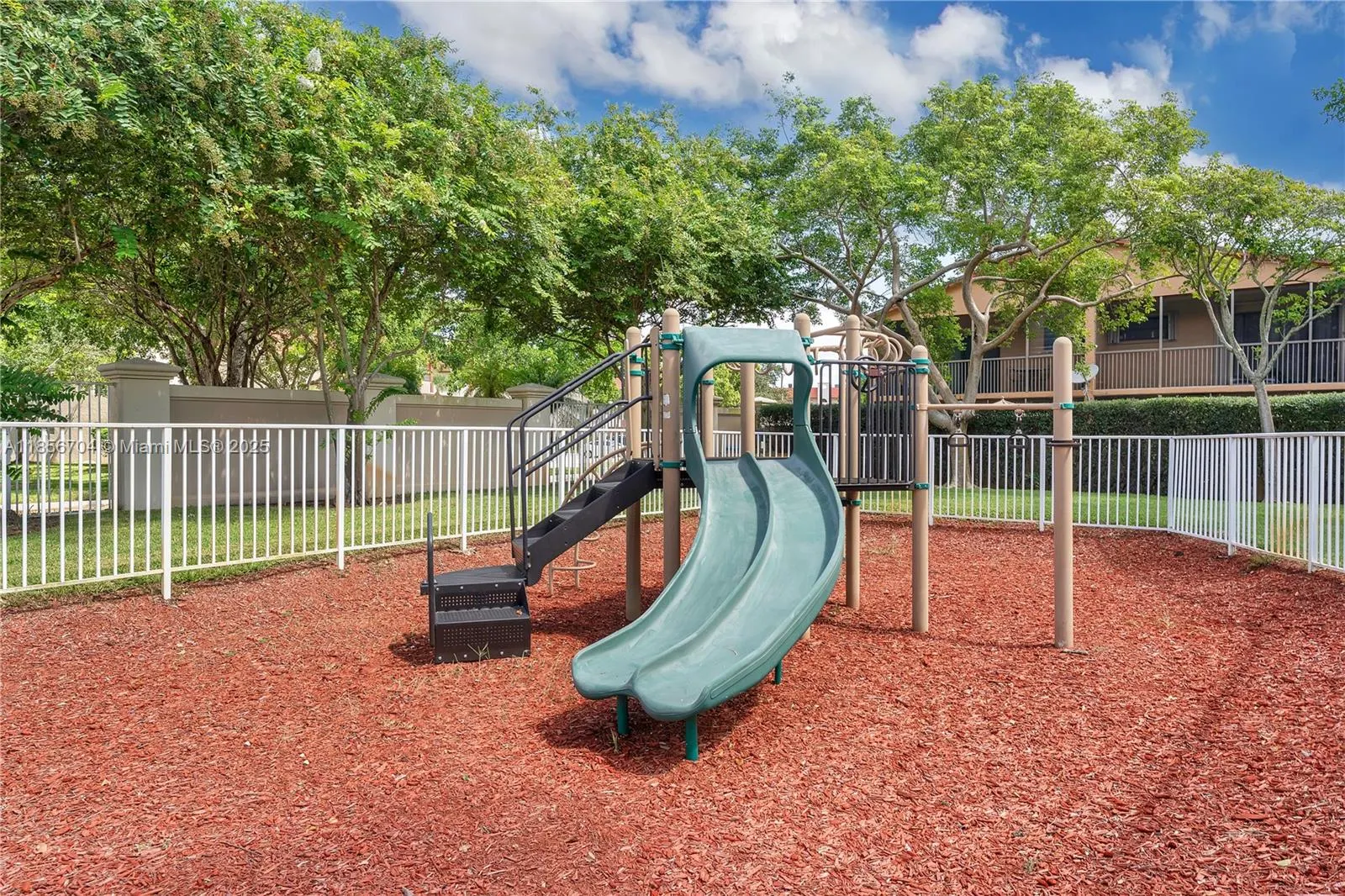 8080 NW 27th St