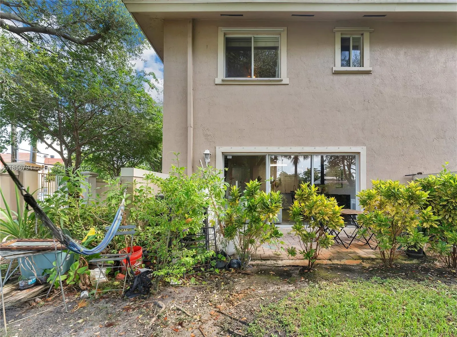 8080 NW 27th St