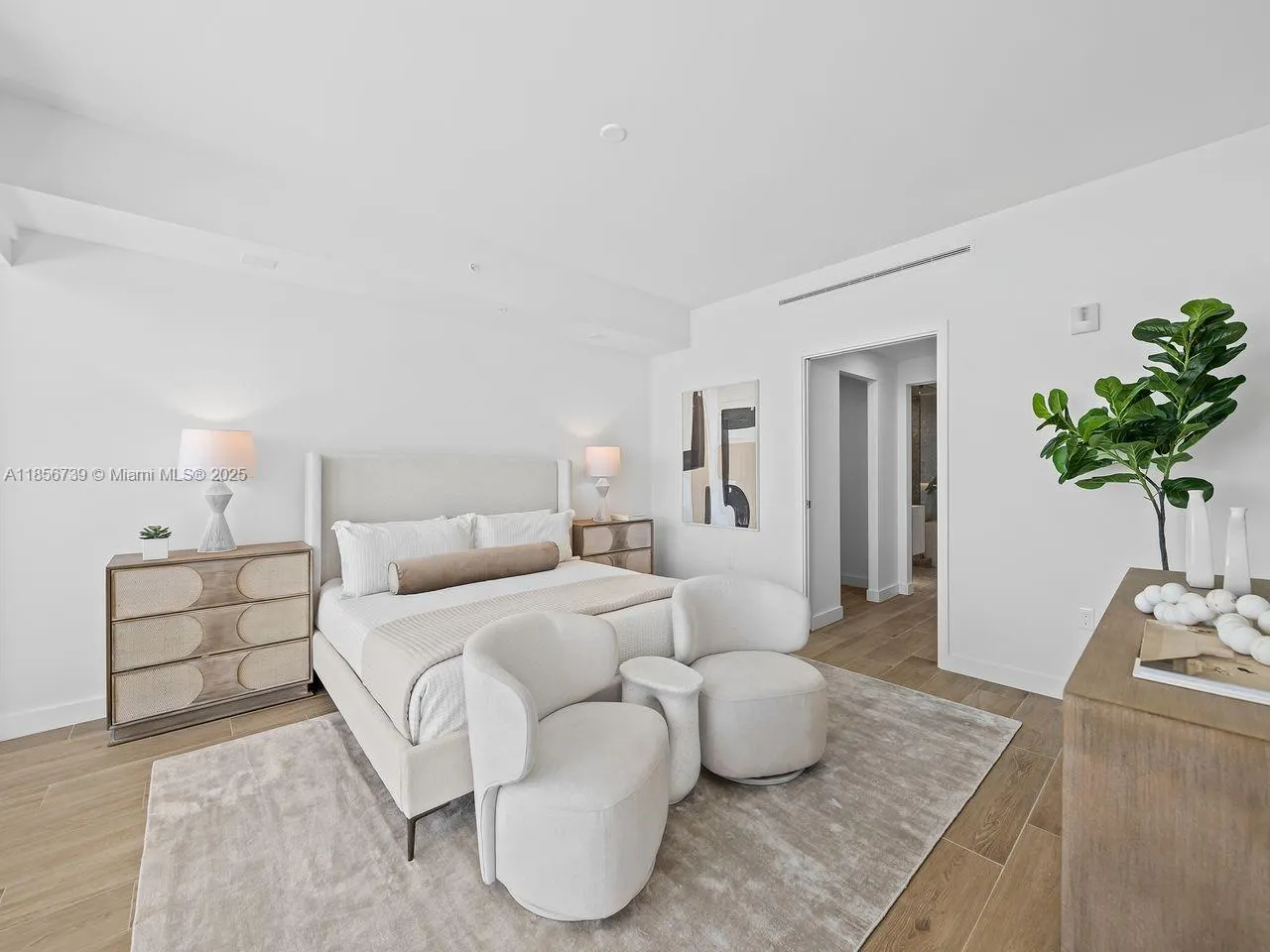 900 N Ocean, #1004