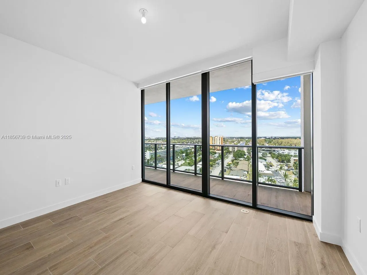 900 N Ocean, #1004