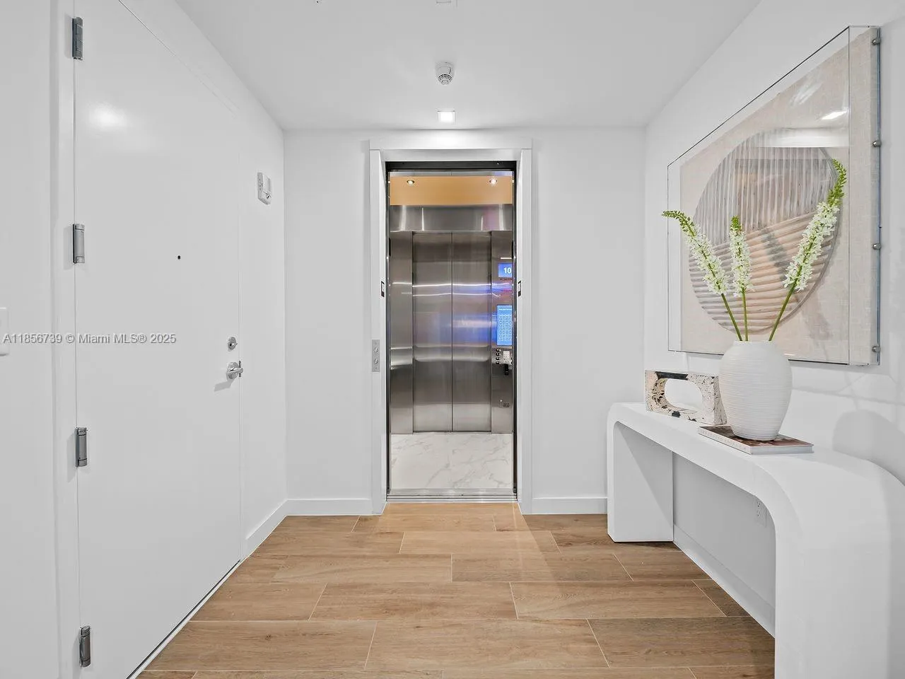 900 N Ocean, #1004
