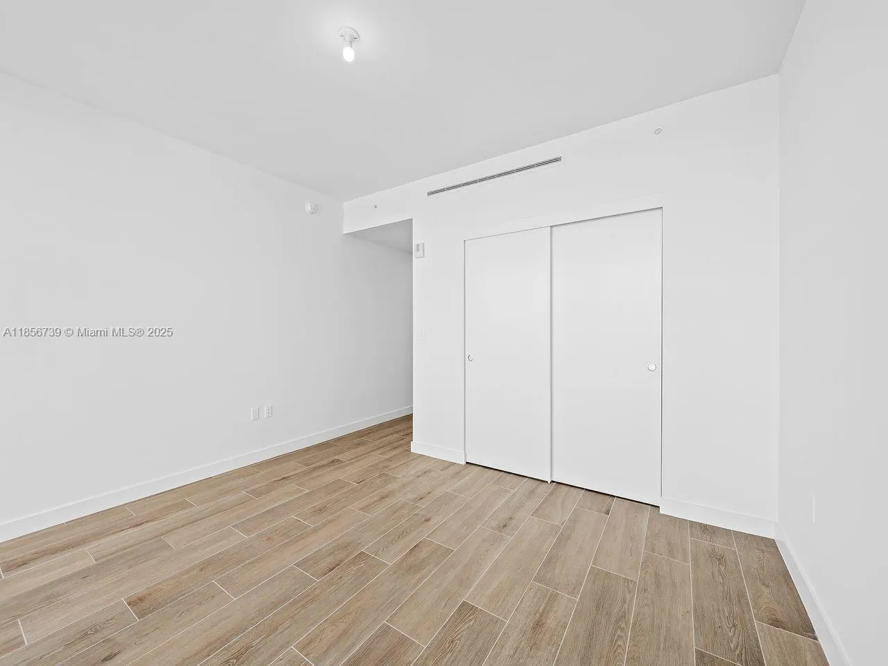 900 N Ocean, #1004