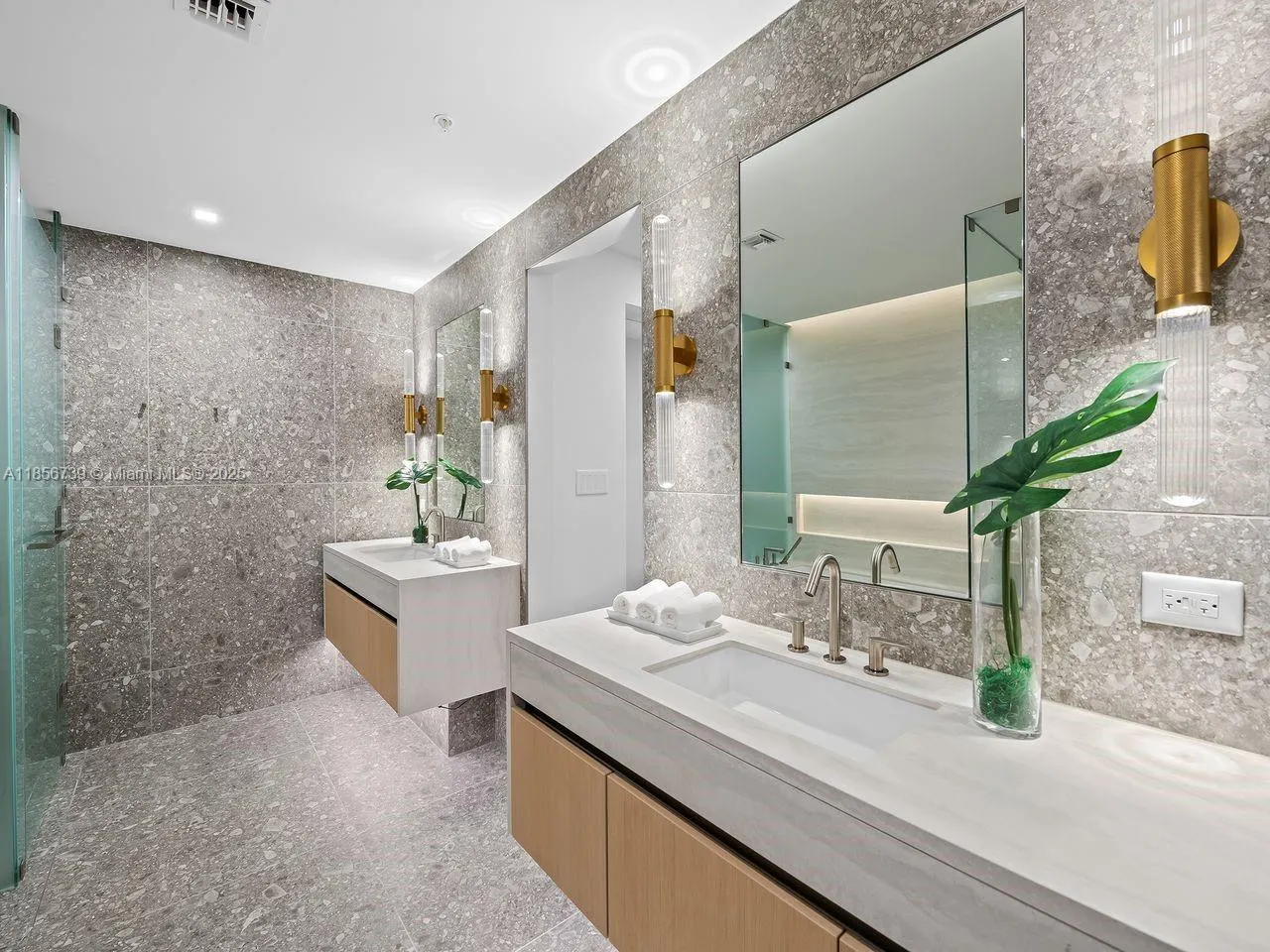 900 N Ocean, #1004