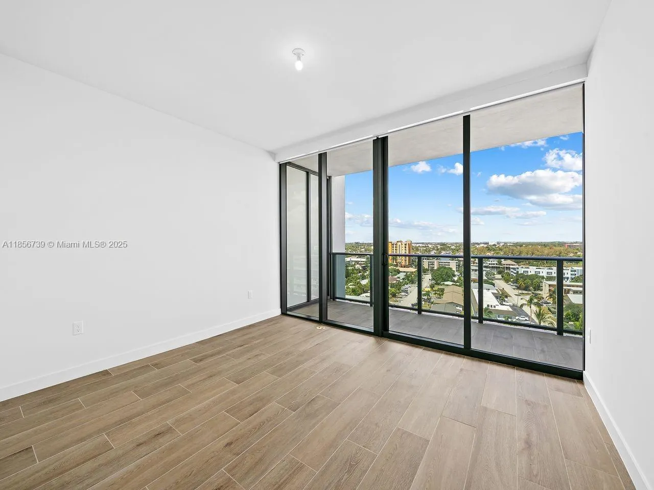 900 N Ocean, #1004