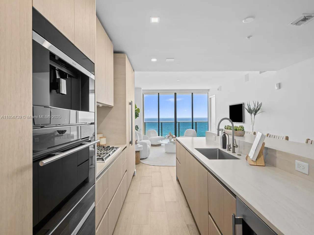 900 N Ocean, #1004