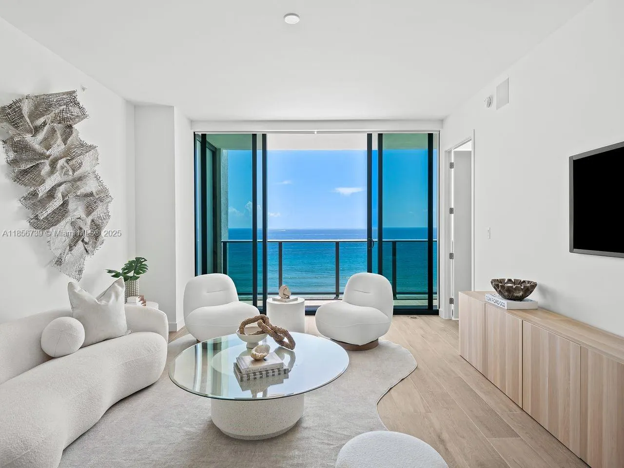 900 N Ocean, #1004