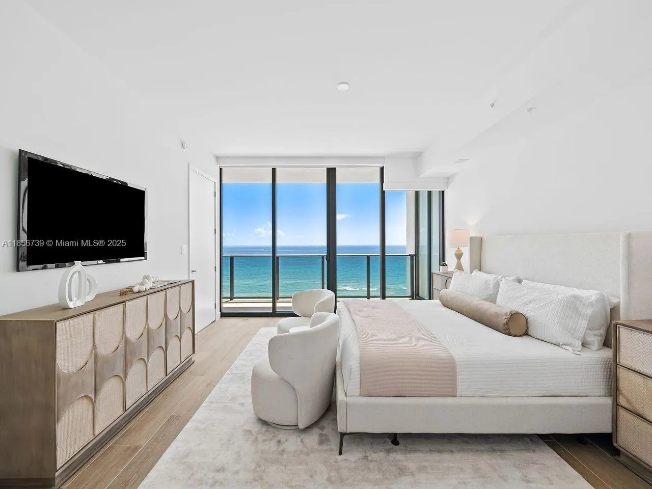 900 N Ocean, #1004