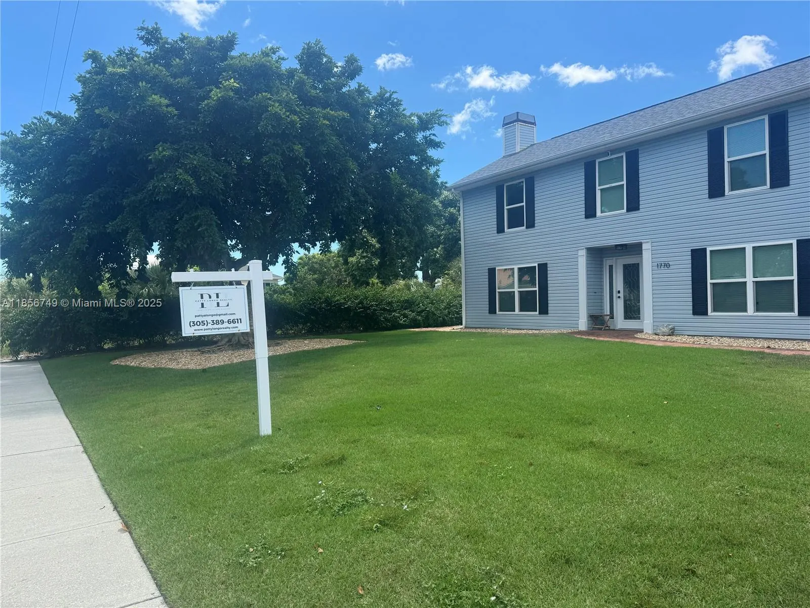 1770 E Dogwood