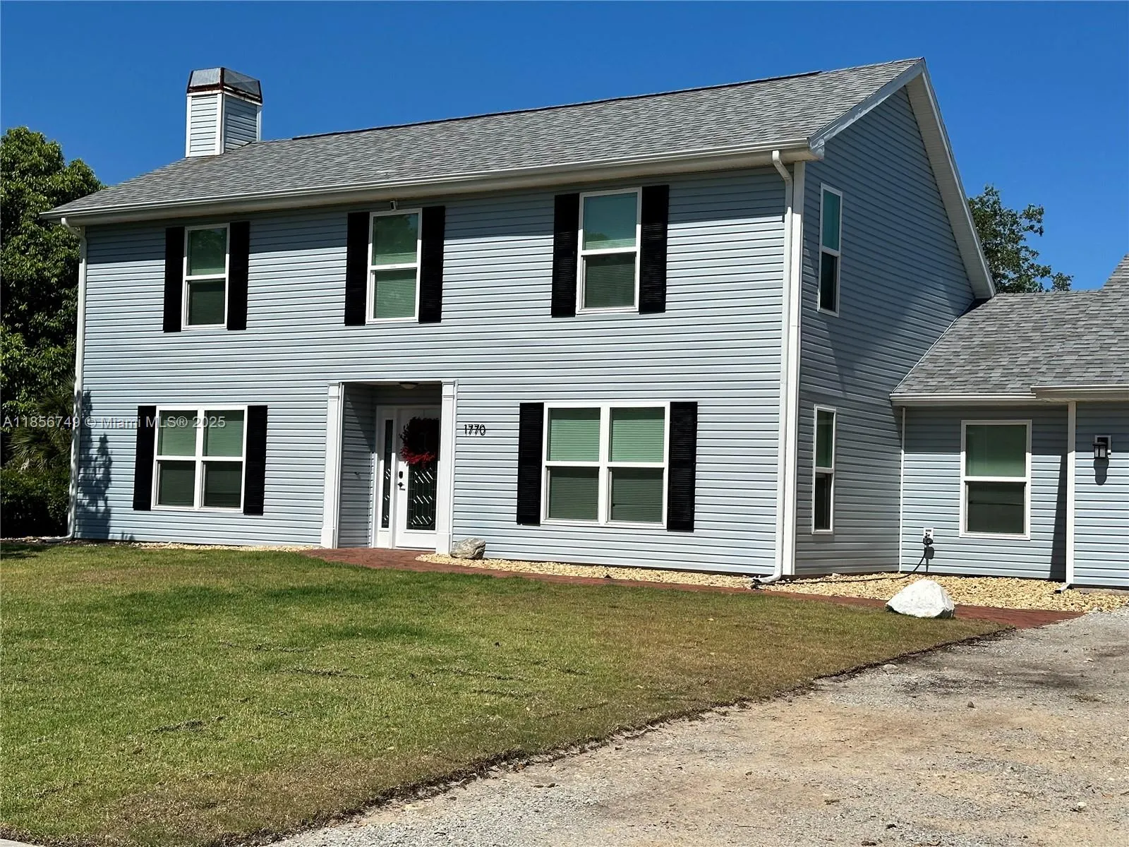 1770 E Dogwood
