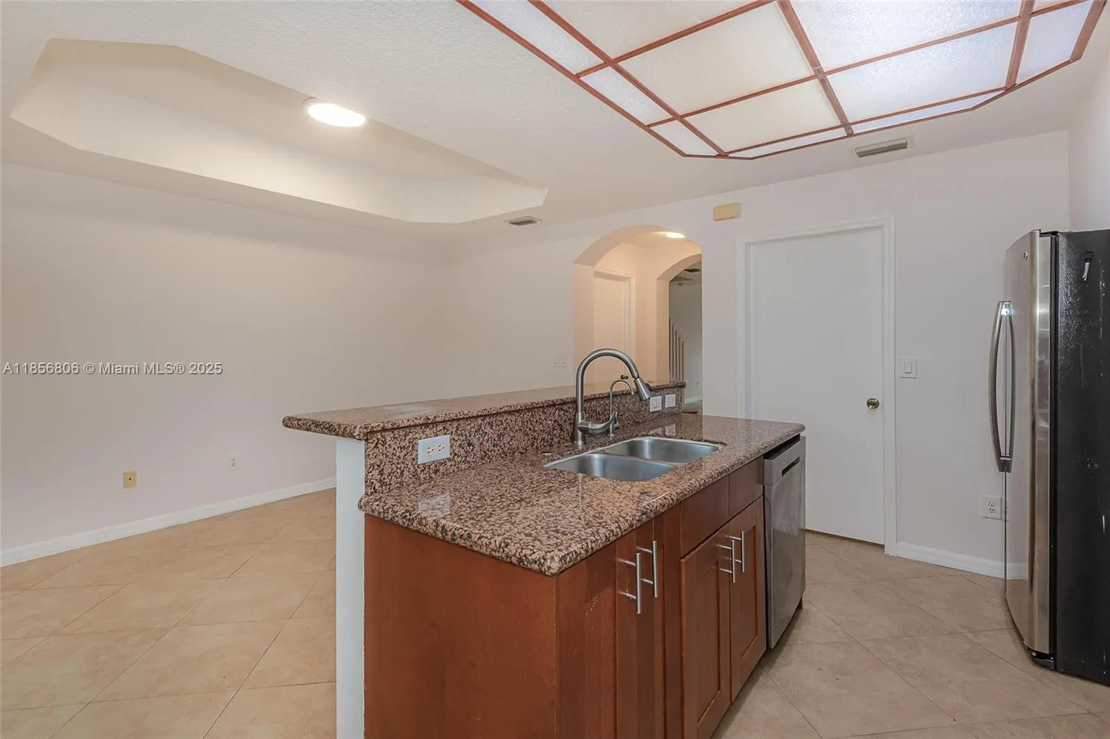 4958 White Mangrove Way E, #401