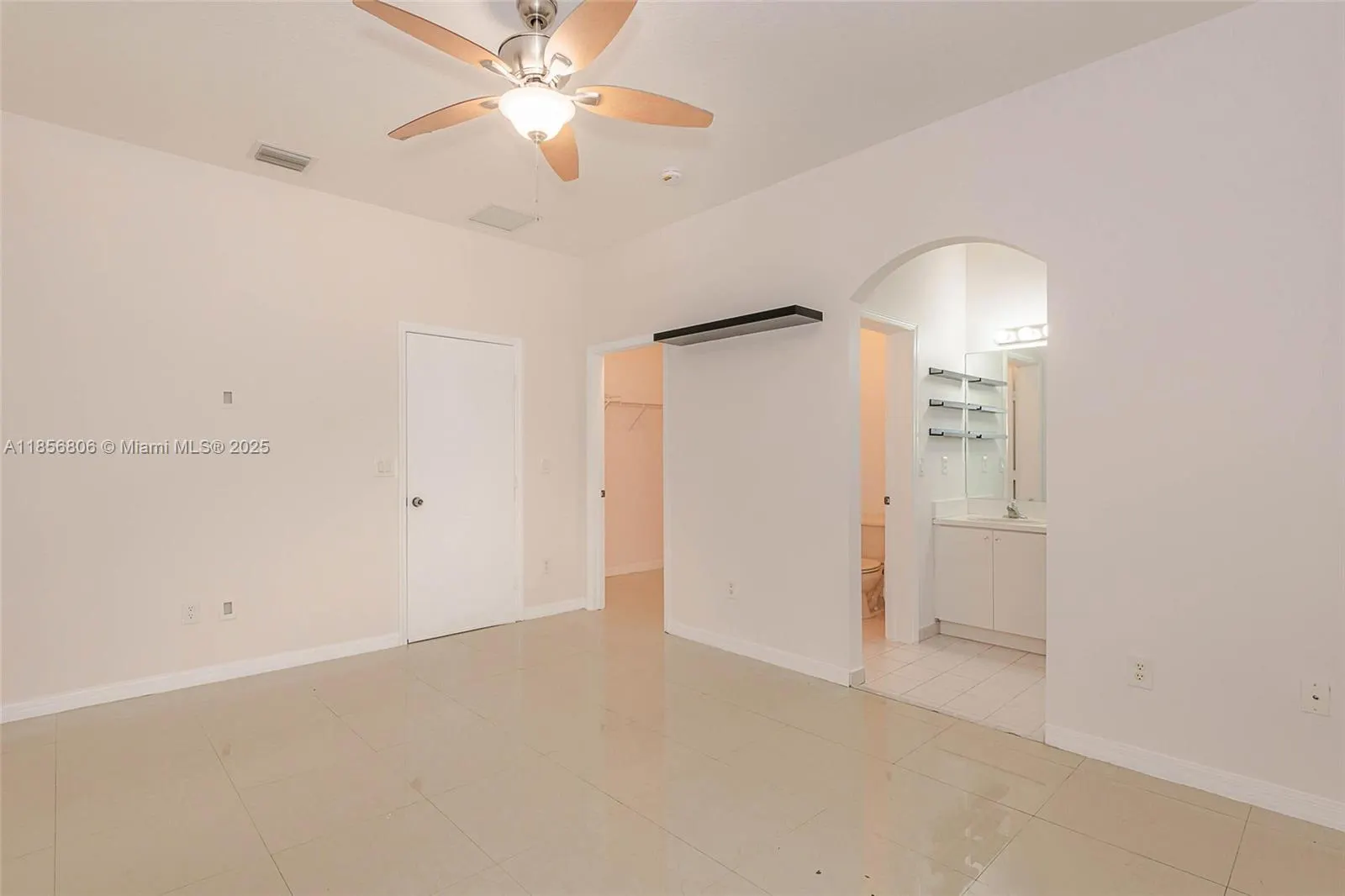 4958 White Mangrove Way E, #401