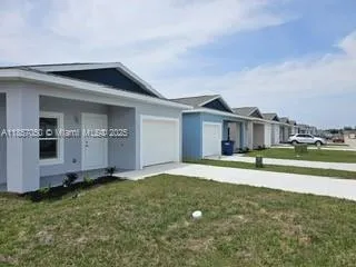 1440 Las Villas Blvd