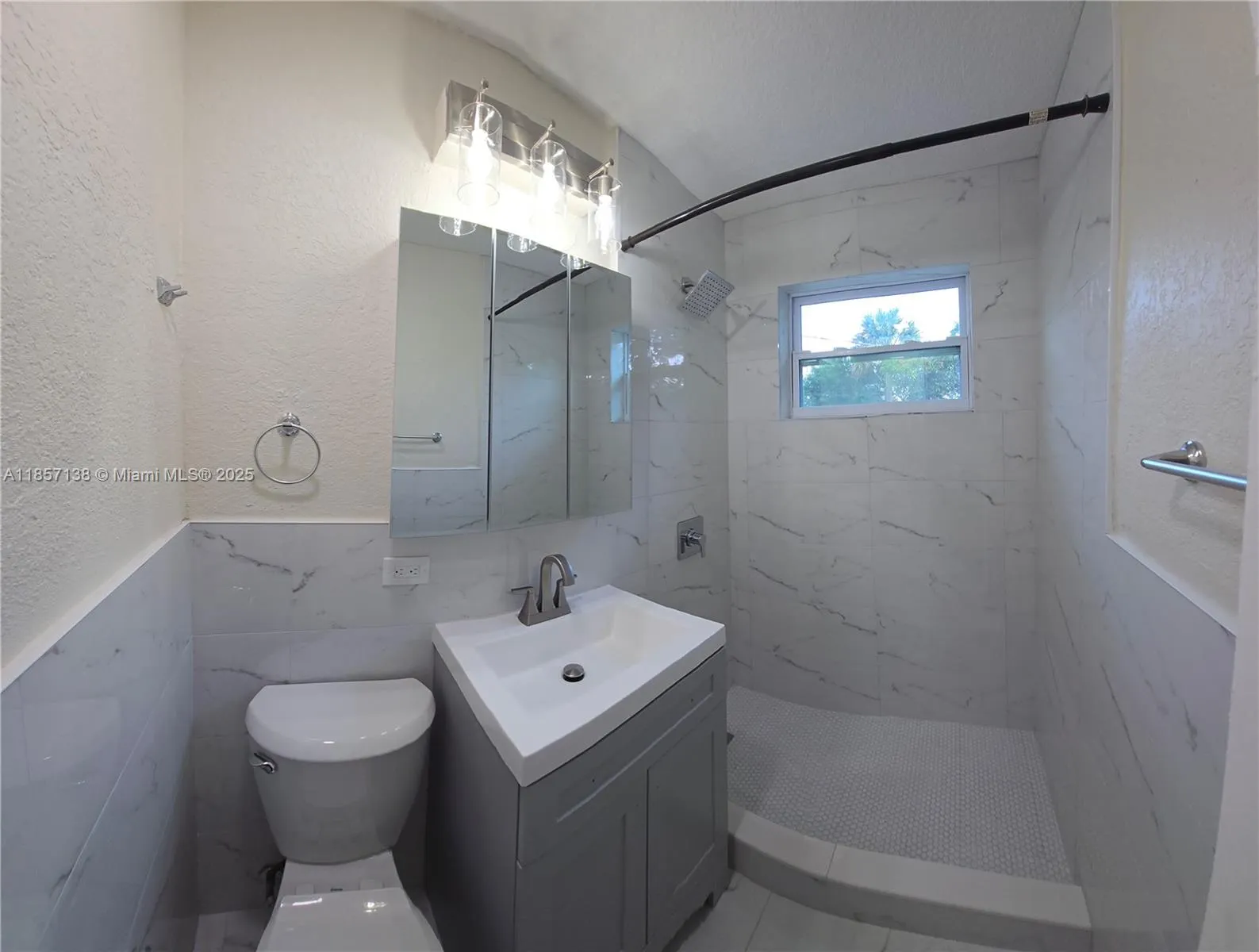 2317 NW 15th St