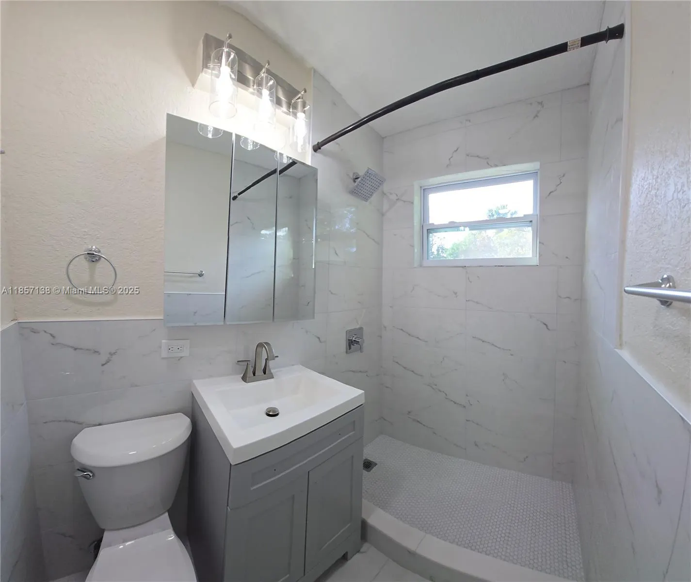 2317 NW 15th St
