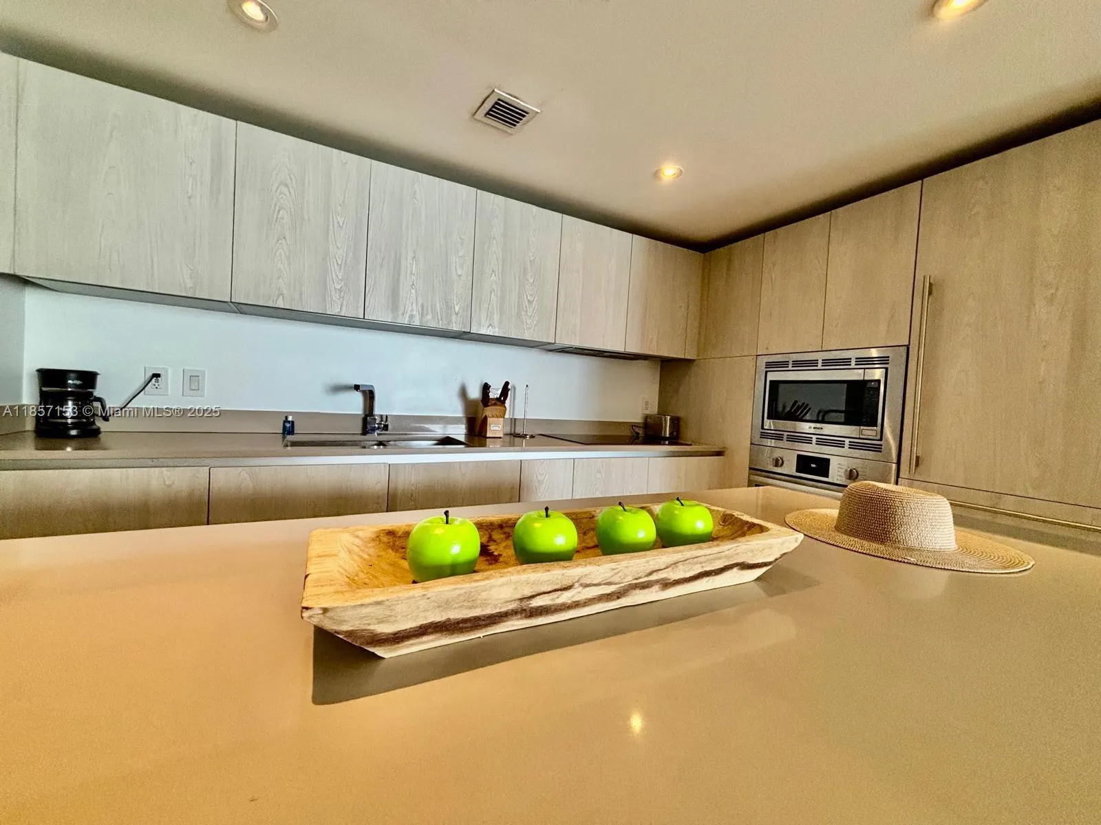 4111 S Ocean Dr, #2503